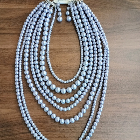 Elegant Silver Pearl Necklace Set - Picture 1 of 3